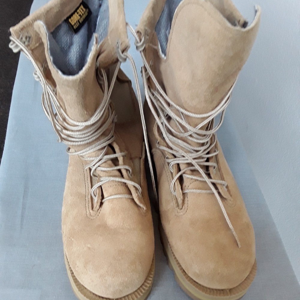 SIZE 7.5   NICE BROWN BELLEVILLE BOOTS.